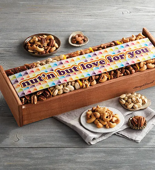 Photo of gifts for couple nuts