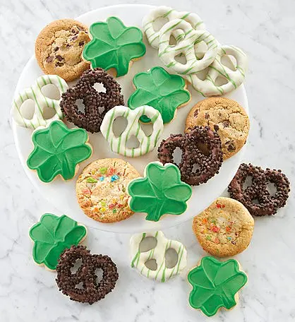 Picture of Saint Patrick's Day cookies and pretzels