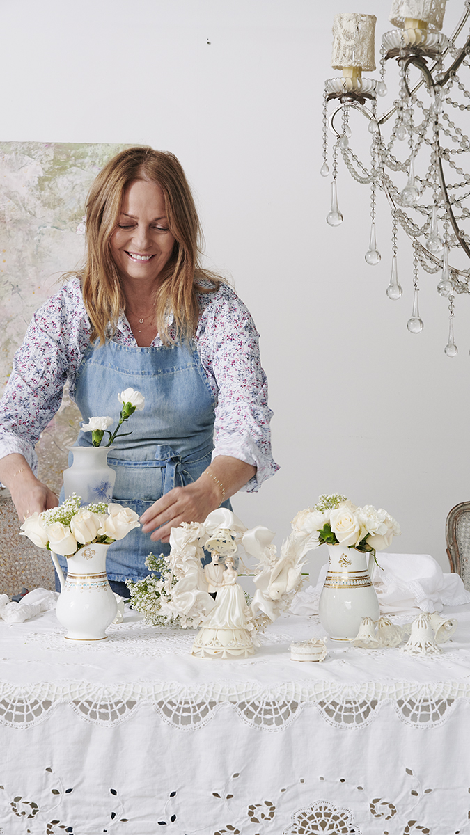 romantic florals with Rachel Ashwell arranging white flowers
