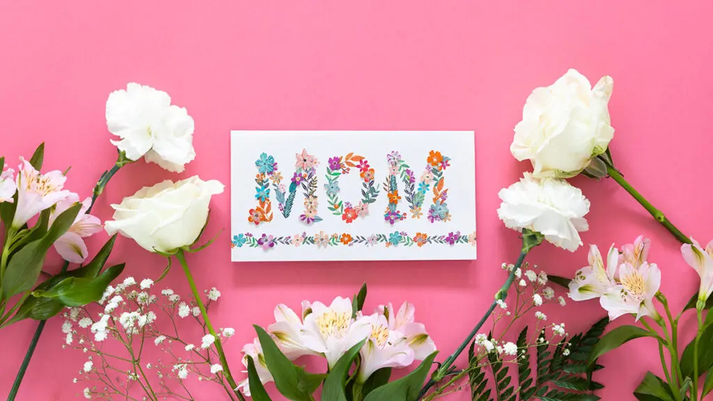 gifts for empty nest moms hero