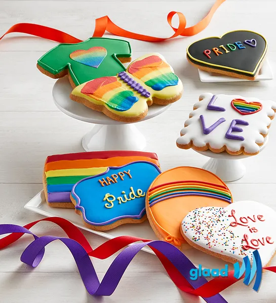 una foto de los regalos del Mes del Orgullo con galletas de helado hechas a mano