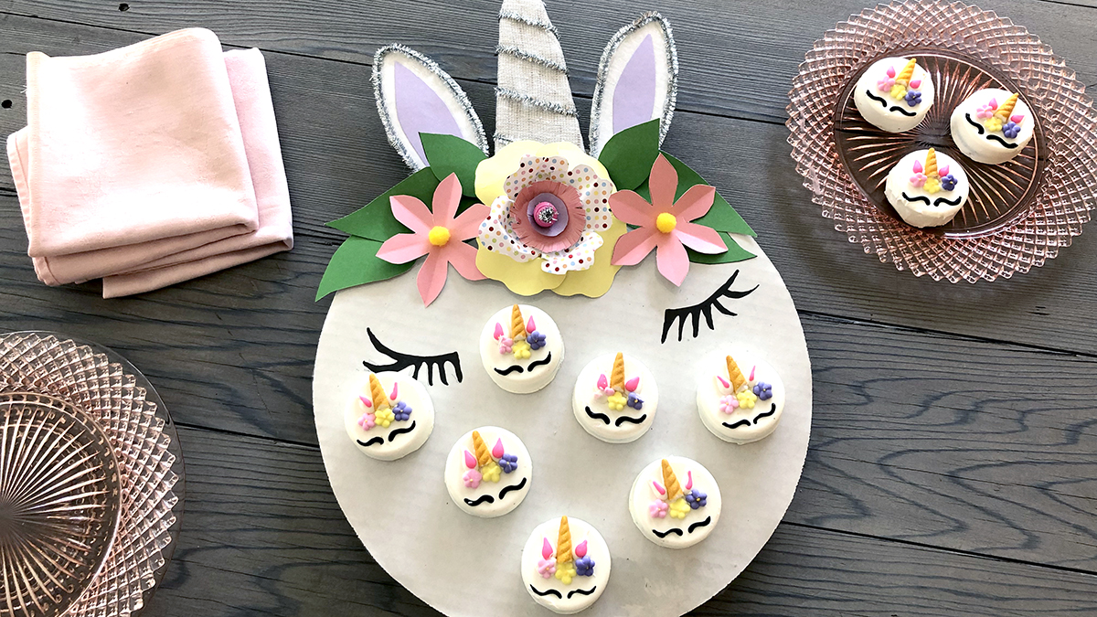 https://www.flowers.com/blog/wp content/uploads///unicorn party platter with placesetting