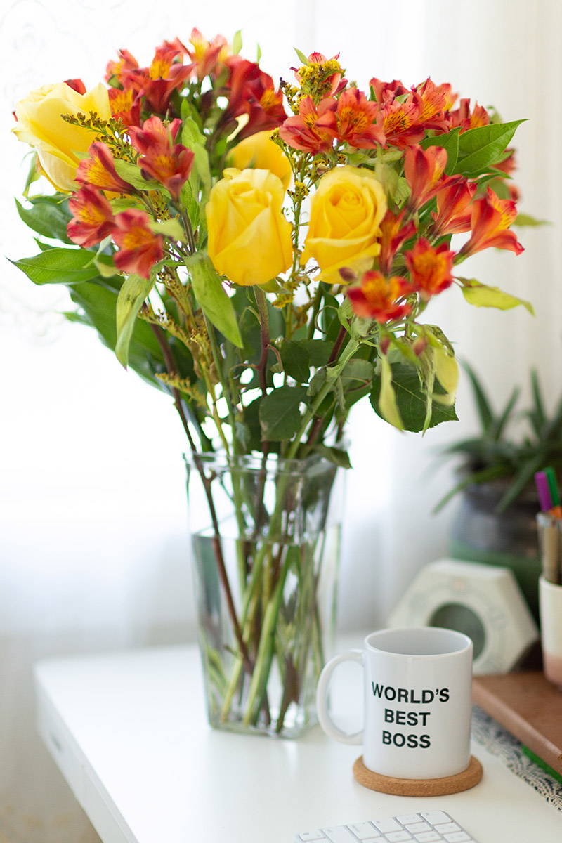 how to say thank you with boss's day flowers and mug