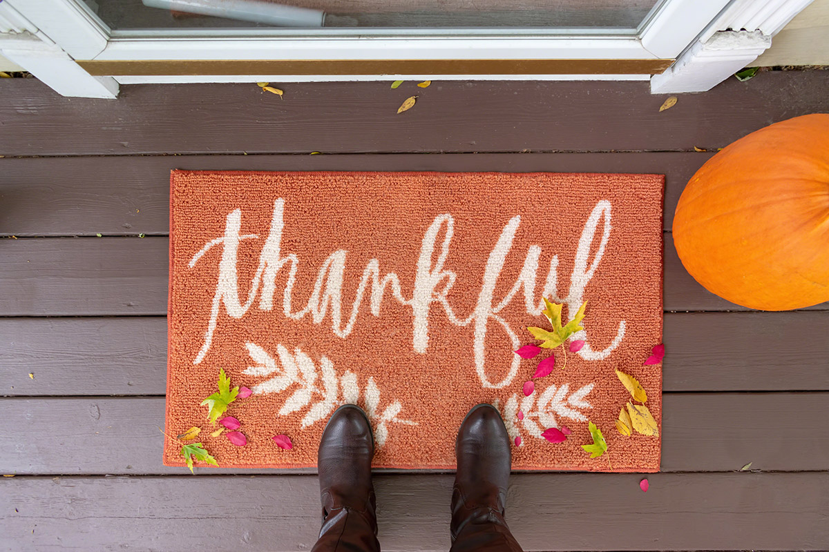 thanksgiving quotes with thankful porch mat