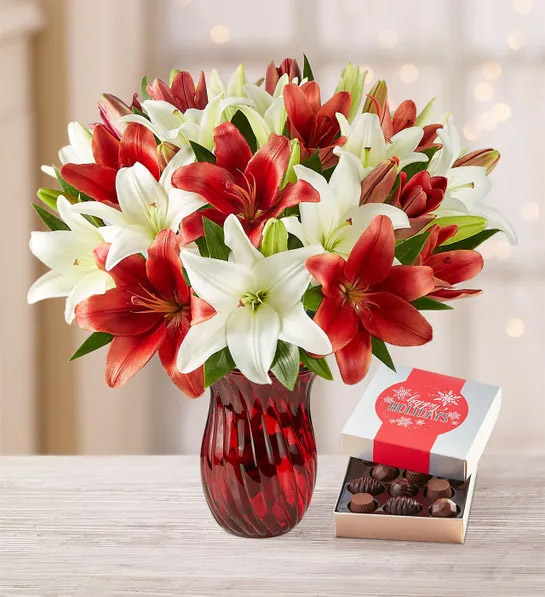 flores y coronas navideñas de moda con Holiday Lily Bouquet