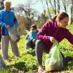 random acts of kindness with people picking up litter