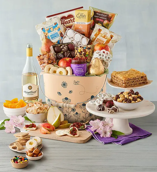 Birthday gifts best sale for new mothers