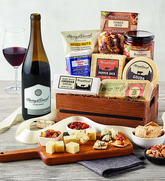 Regalos para el Día de la Madre con regalo de queso gourmet con vino