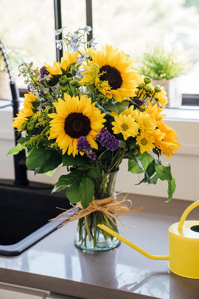 housewarming party ideas sunflower bouquet