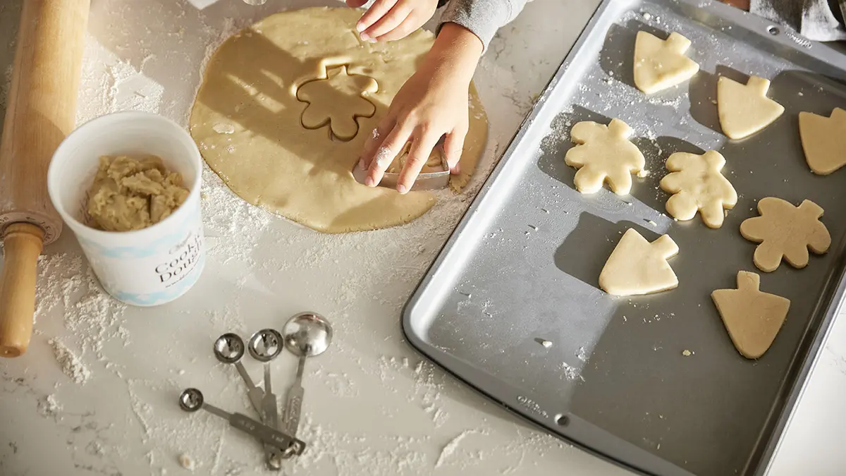 christmas in summer making cookies