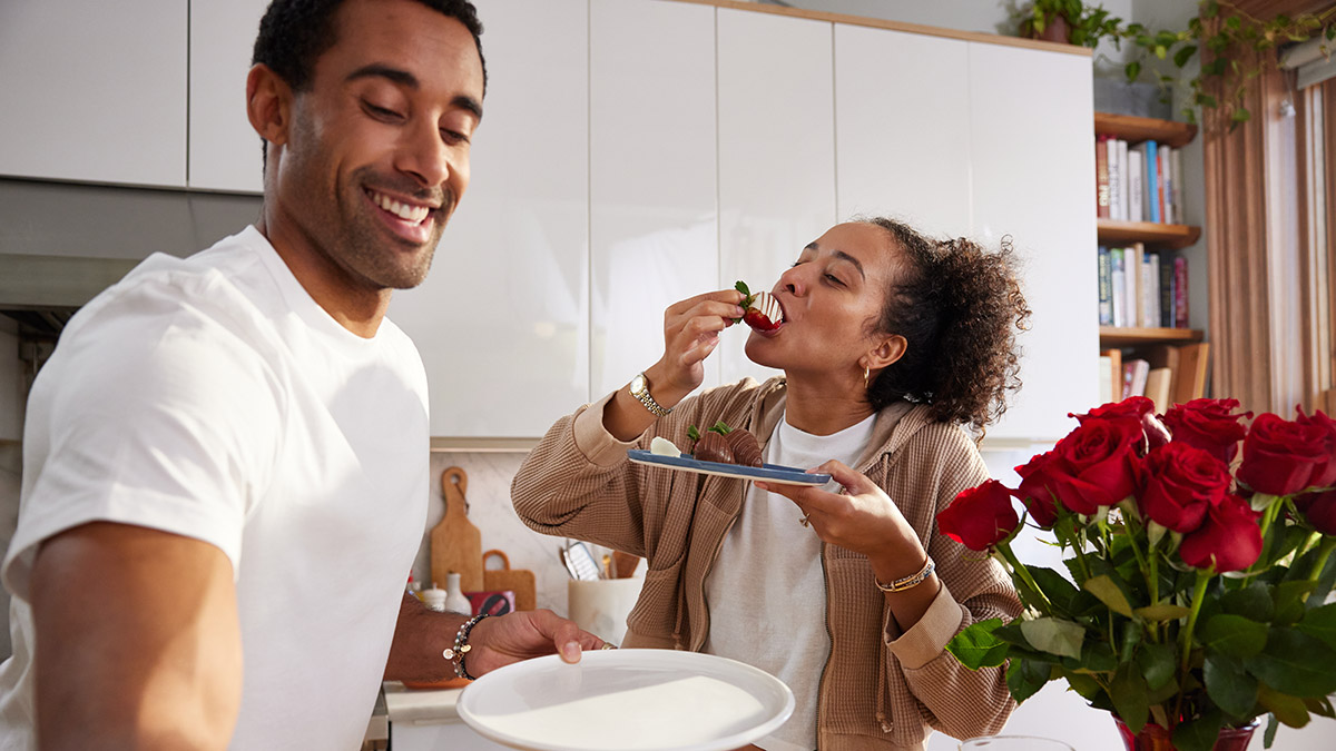 valentine's day date ideas couple having a dessert tasting