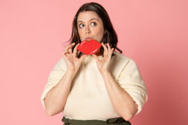 valentines day puns woman with lips cookie