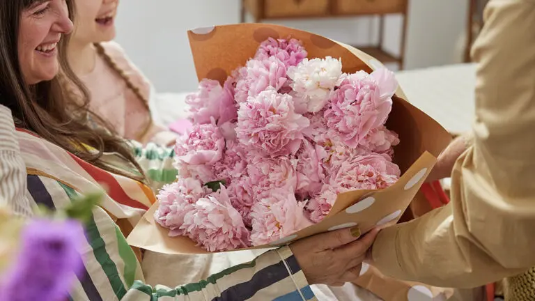 10 Best Flowers to Give for Mother’s Day & Their Meanings
